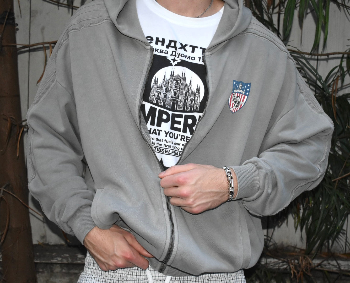 Saintless Zip - Faded Grey